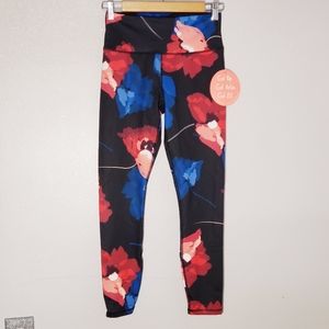 Guru‎ Active Womens Leggings Pants Black Red Floral